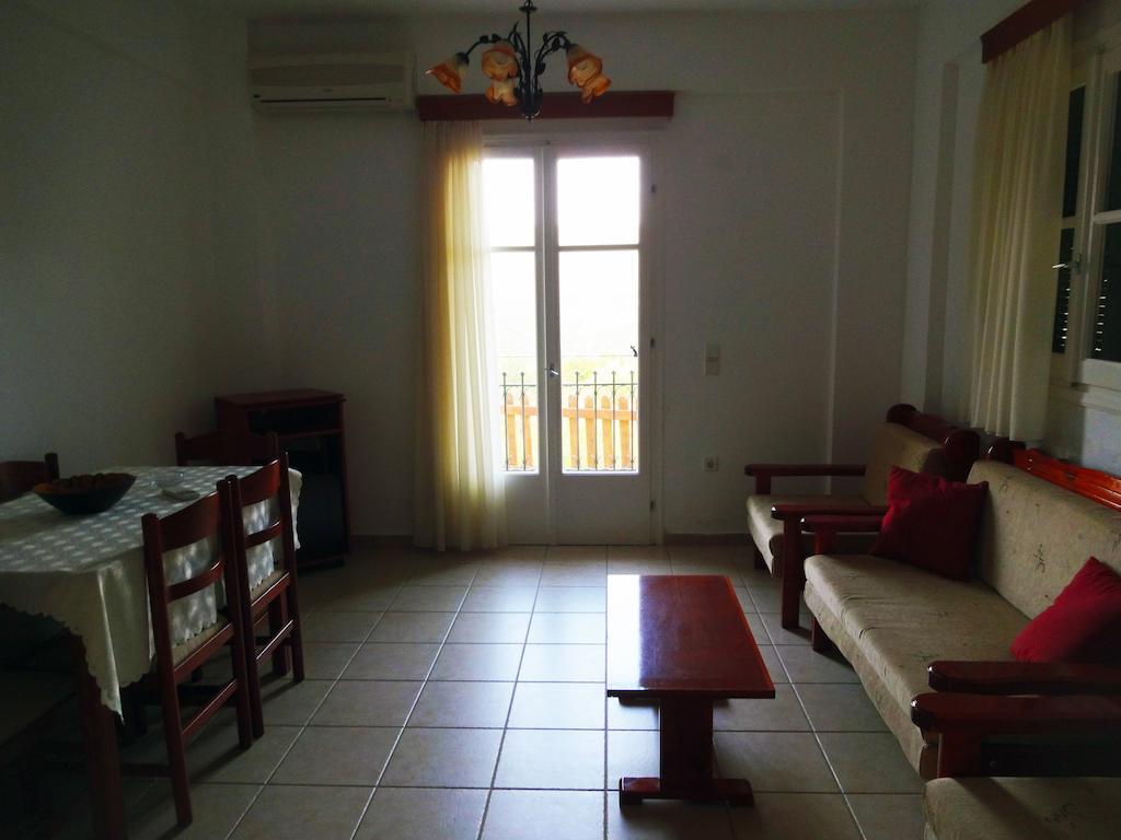 Iriana Village Inn Σταυρός Δωμάτιο φωτογραφία